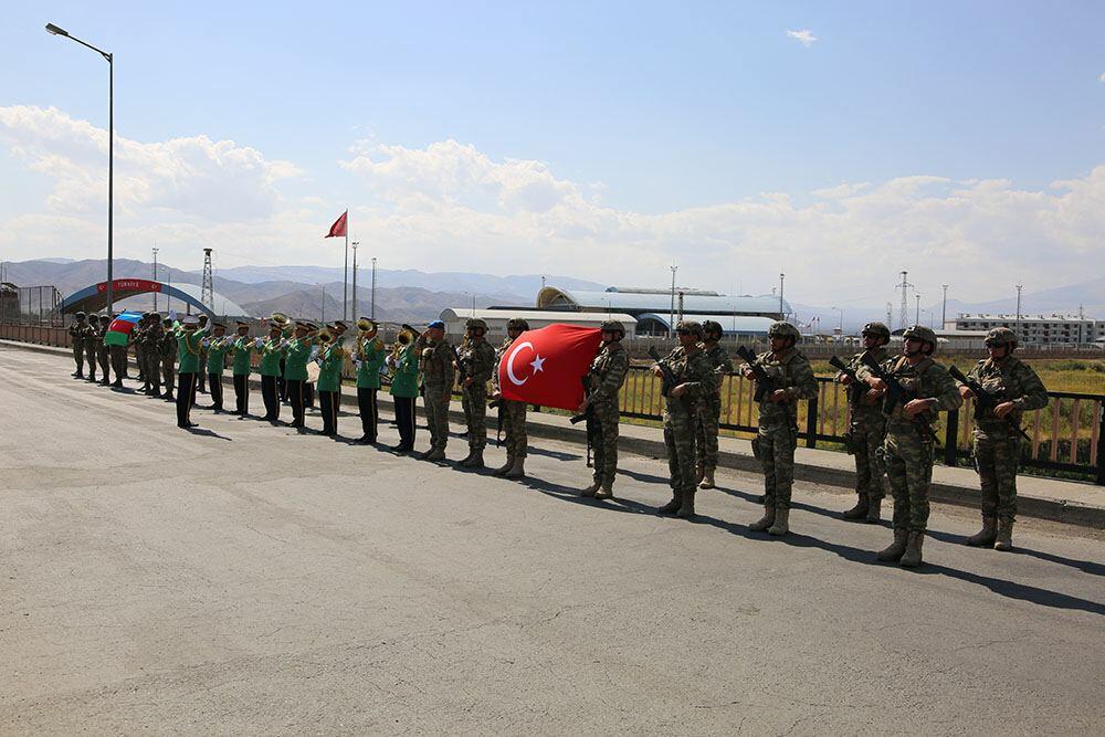 Naxçıvanda “Sarsılmaz qardaşlıq-2021” birgə döyüş atışlı taktiki təliminə start verilib
