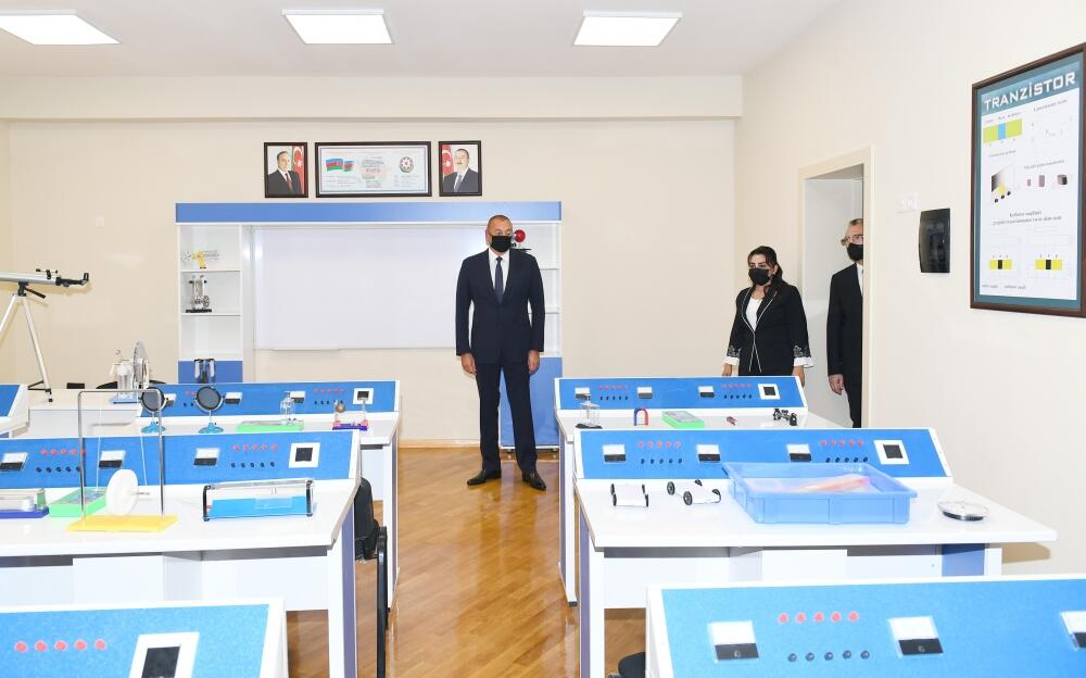 Prezident İlham Əliyev Sabunçu rayonunda 307 saylı orta məktəbdə yaradılan şəraitlə tanış olub