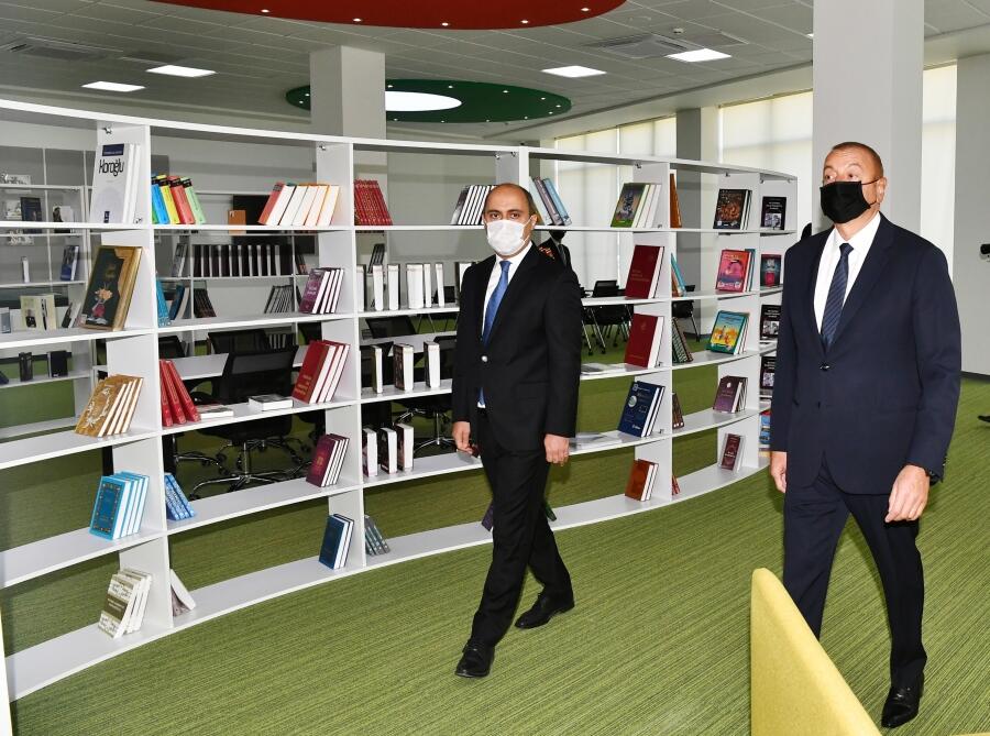 Президент Ильхам Алиев и Первая леди Мехрибан Алиева приняли участие в открытии нового здания Бакинского Европейского лицея
