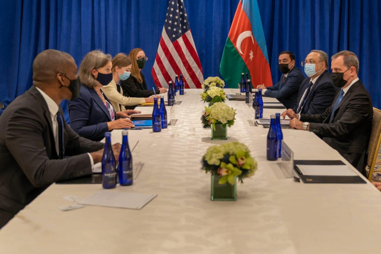 Джейхун Байрамов на переговорах с заместителем госсекретаря США по политическим вопросам