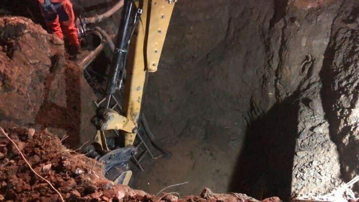В Екатеринбурге подпорная стена насмерть придавила рабочего