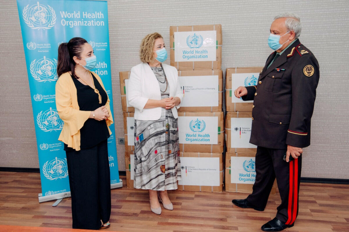 ÜST Ədliyyə Nazirliyinə 300 min tibbi maska verib