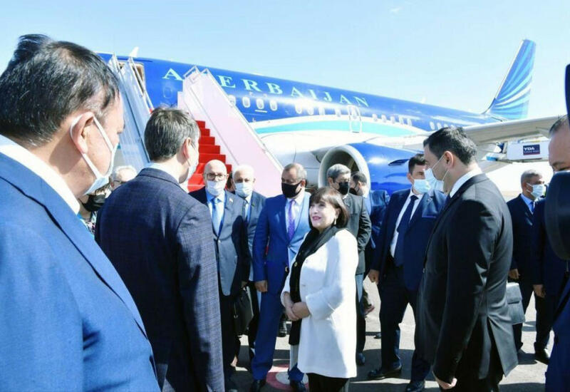 Сахиба Гафарова отправилась с визитом в Казахстан