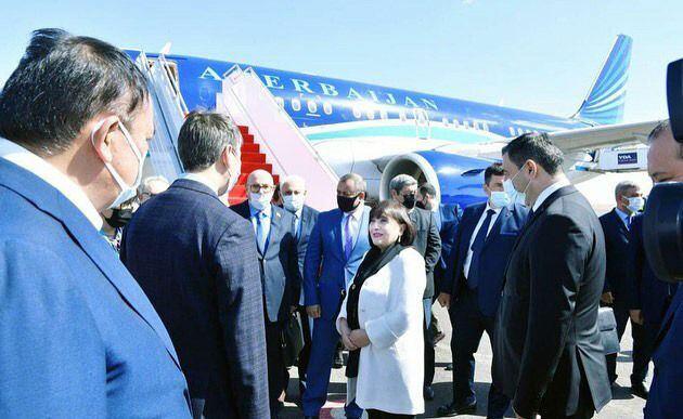 Сахиба Гафарова отправилась с визитом в Казахстан