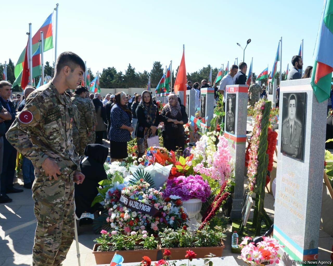 Азербайджанский народ чтит память своих шехидов