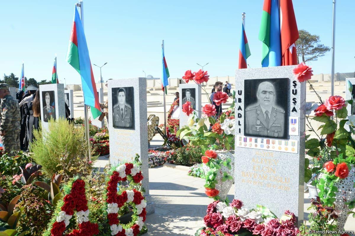 Азербайджанский народ чтит память своих шехидов