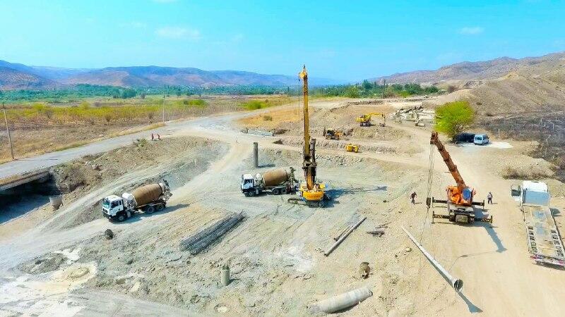 Xudafərin-Qubadlı-Laçın və Xanlıq-Qubadlı avtomobil yollarının inşası sürətlə davam etdirilir
