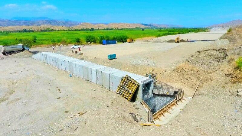 Xudafərin-Qubadlı-Laçın və Xanlıq-Qubadlı avtomobil yollarının inşası sürətlə davam etdirilir