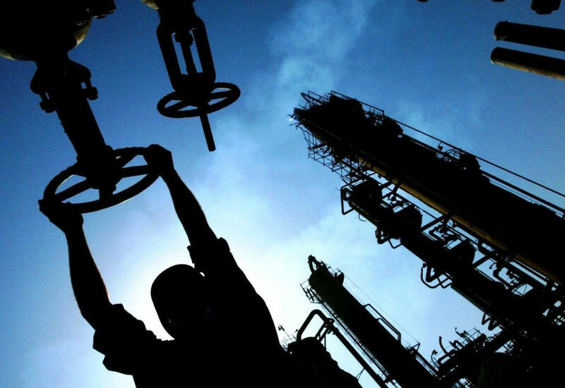 ОПЕК+ сегодня примет решение по добыче нефти