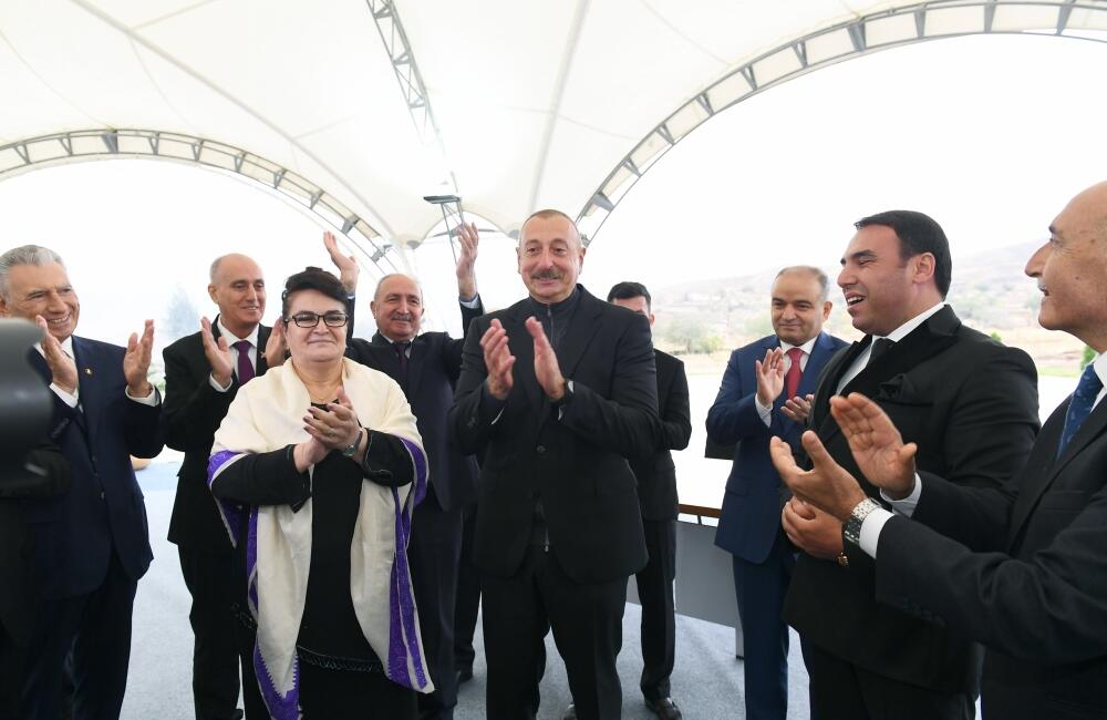Президент Ильхам Алиев встретился с представителями общественности Джебраила