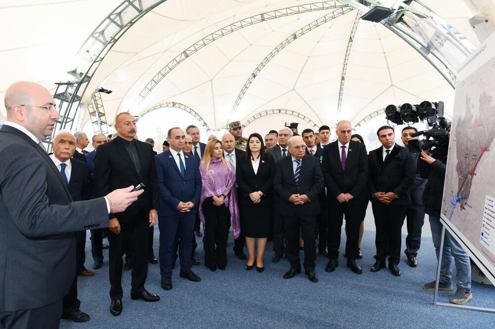 Президент Ильхам Алиев встретился с представителями общественности Джебраила