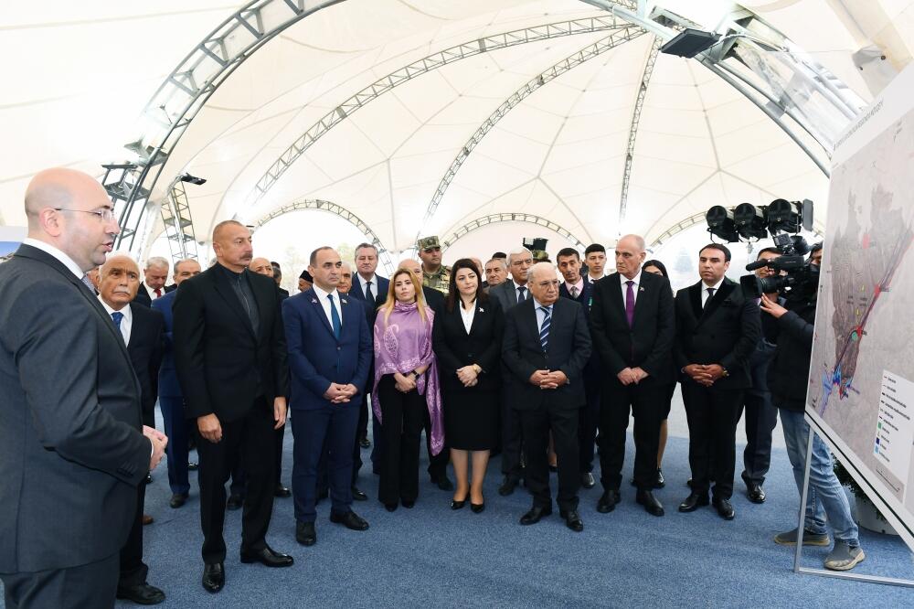 Президент Ильхам Алиев встретился с представителями общественности Джебраила