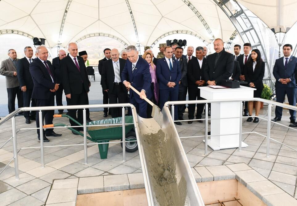 Президент Ильхам Алиев встретился с представителями общественности Джебраила