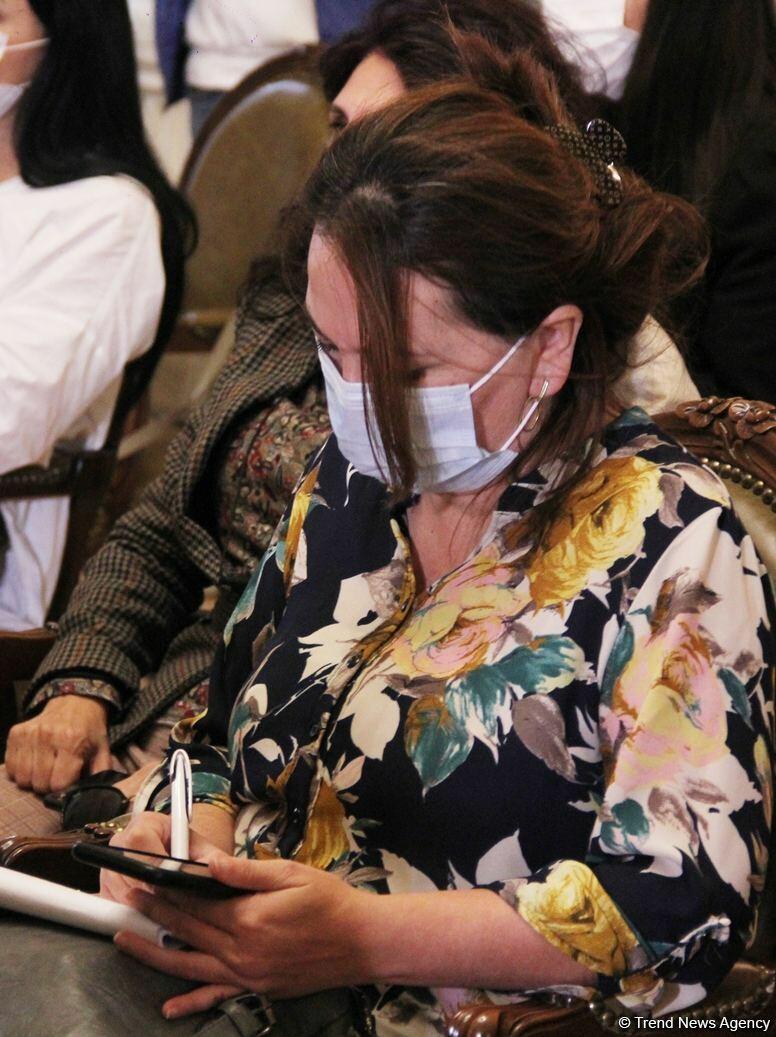 В Баку прошла церемония вручения государственных наград деятелям культуры