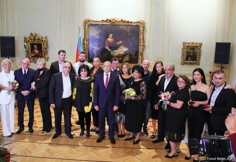В Баку прошла церемония вручения государственных наград деятелям культуры