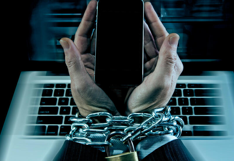 Психотерапевт назвал незаметные признаки зависимости от смартфона