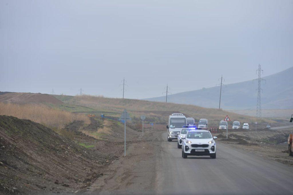 Иностранные дипломаты знакомятся с восстановительными работами в Шуше