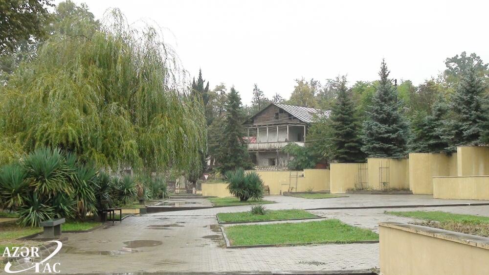 Отец шехида вернулся в родной край как представитель народа-победителя