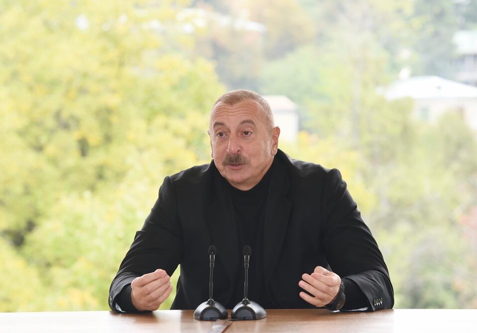 Президент Ильхам Алиев встретился с представителями общественности Ходжавендского района