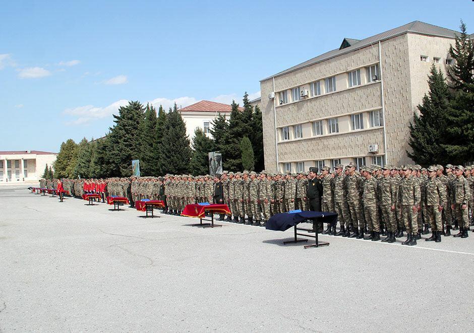 Выпускники "Курса подготовки сверхсрочников действительной военной службы" награждены сертификатами