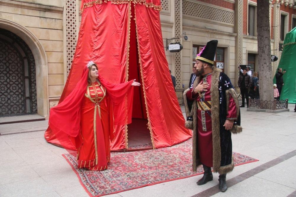 В Гяндже состоялось общегородское мероприятие, посвященное 880-летию Низами Гянджеви