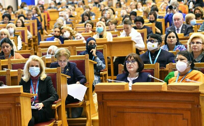 Сахиба Гафарова выступила на пленуме Третьего Евразийского женского форума