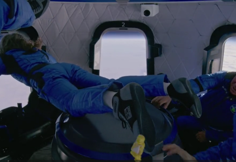 Кадры изнутри космического корабля Blue Origin