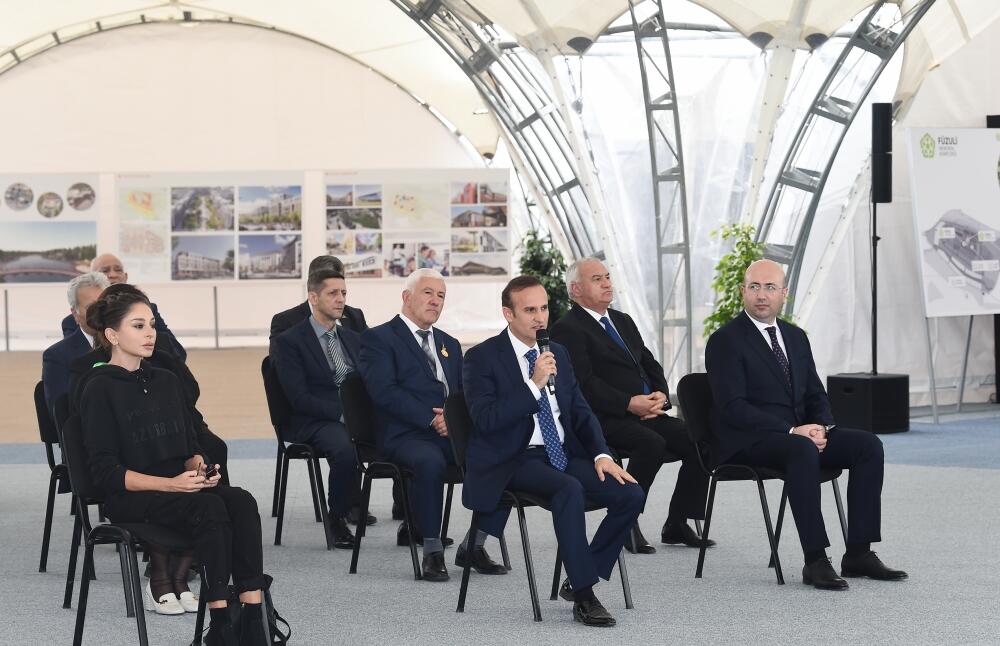 Президент Ильхам Алиев и Первая леди Мехрибан Алиева встретились с представителями общественности Физулинского района, заложили фундамент Мемориального комплекса и восстановления города