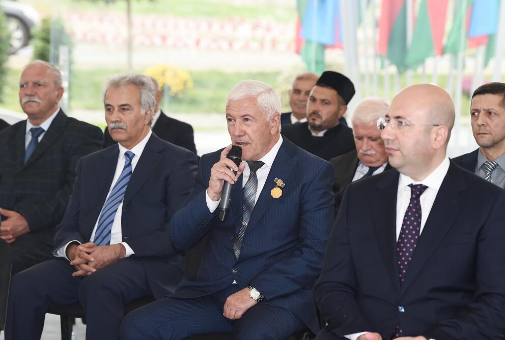 Президент Ильхам Алиев и Первая леди Мехрибан Алиева встретились с представителями общественности Физулинского района, заложили фундамент Мемориального комплекса и восстановления города