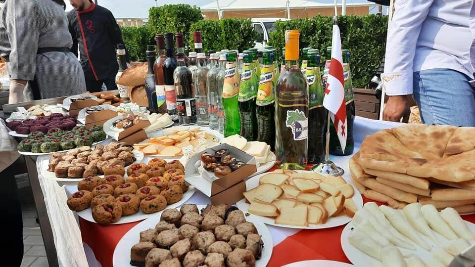 На Каспийском берегу Баку прошел Международный фестиваль хлеба