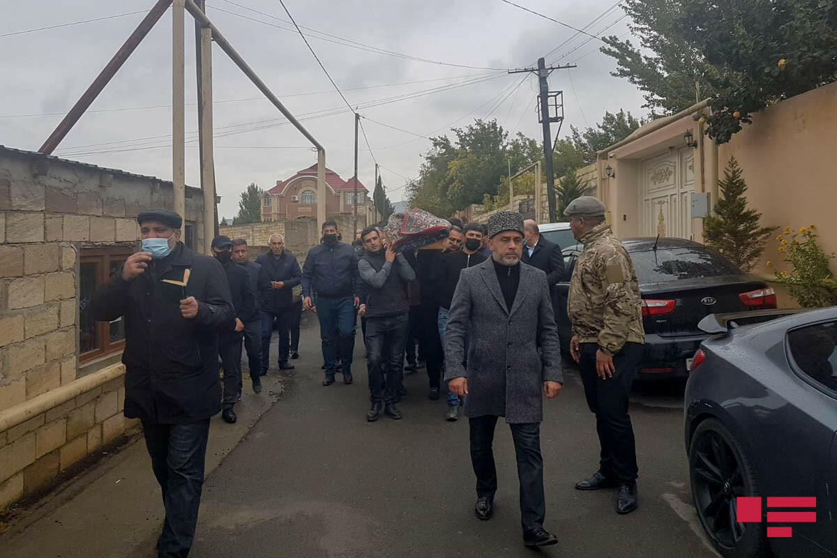 Журналист Эльнур Ашрафоглу похоронен