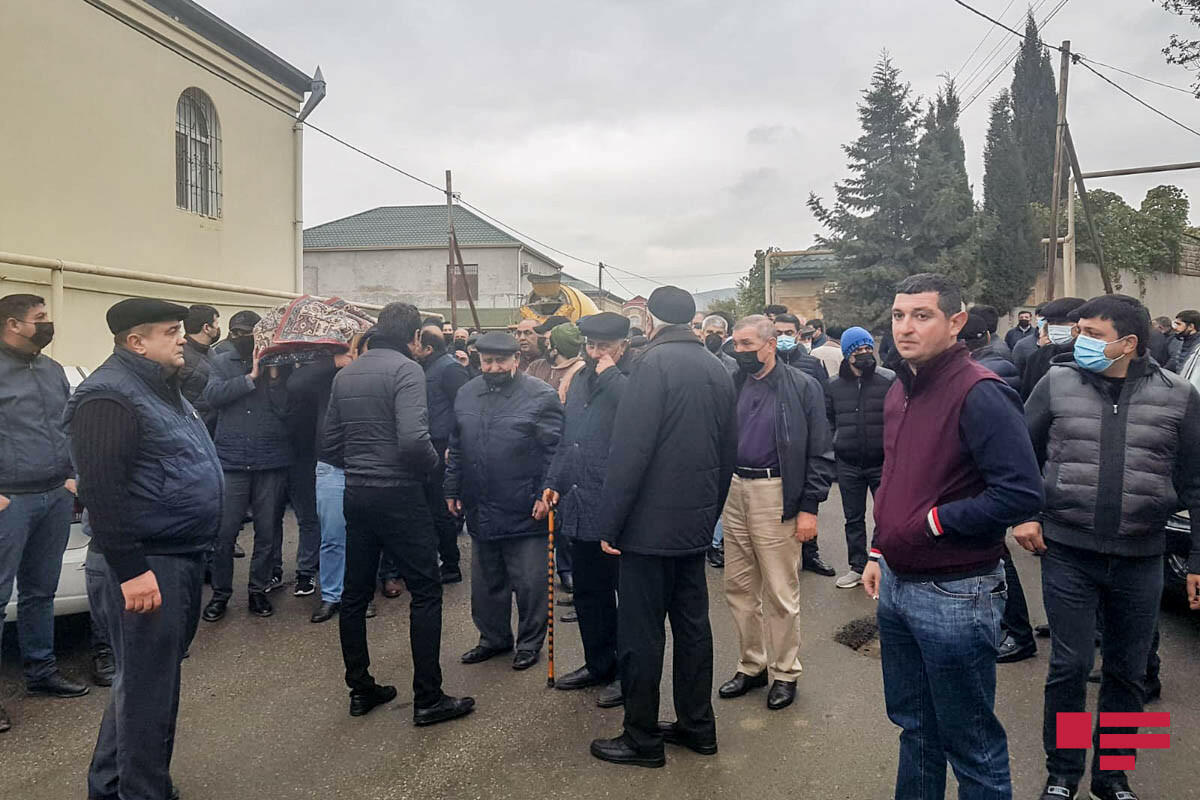 Журналист Эльнур Ашрафоглу похоронен