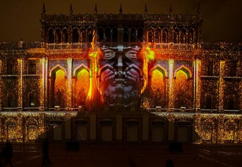 Великолепное 3D-шоу, посвященное творчеству Низами Гянджеви
