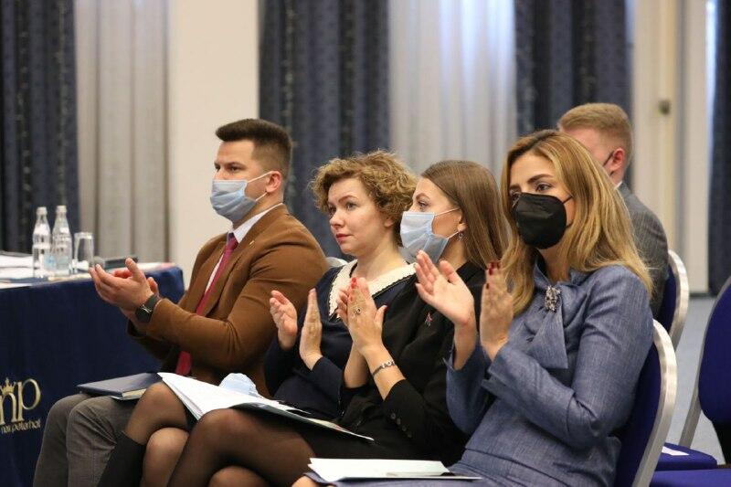 Депутат Эмин Гаджиев рассказал парламентариям СНГ на конференции в Санкт-Петербурге о восстановлении Карабахского и Восточно-Зангезурского экономических районов