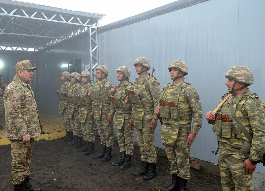 Закир Гасанов осмотрел боевые позиции в Кяльбаджаре и Лачине