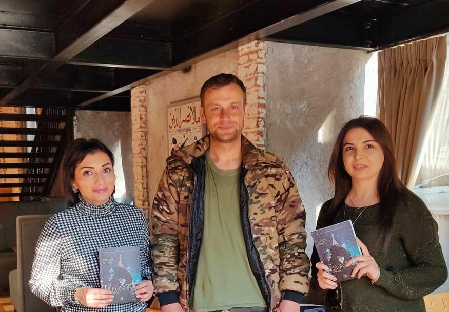 Герой Карабахской войны Сеймур Атилла представил свой первый роман "Элеонора"