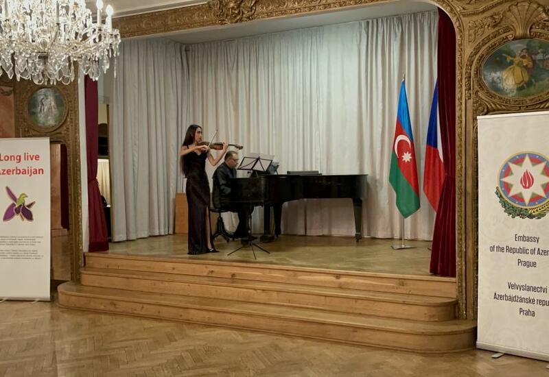 В Праге прошел концерт Джанель Наджафлы Long live Azerbaijan, посвященный Победе Азербайджана