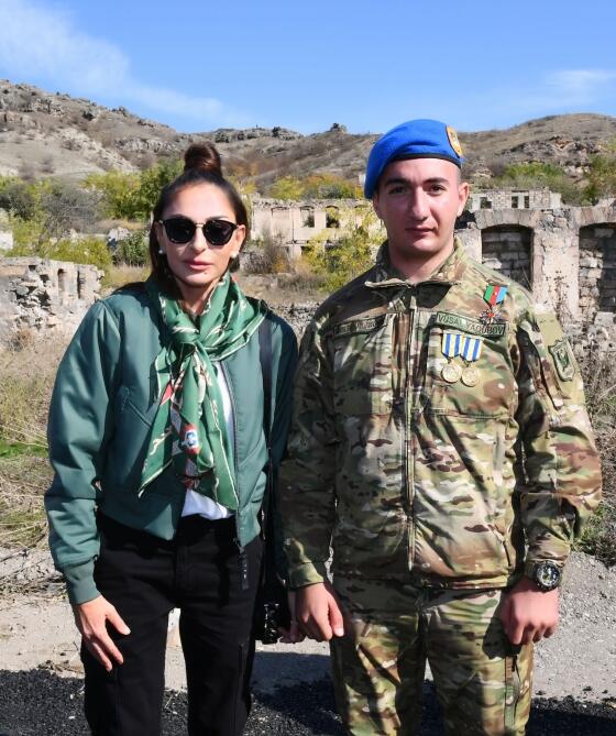 Президент Ильхам Алиев и Первая леди Мехрибан Алиева встретились с представителями общественности Губадлинского района