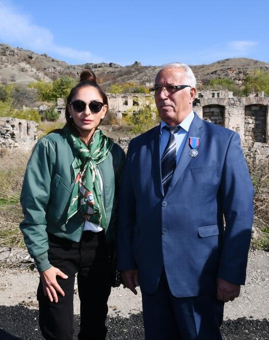 Президент Ильхам Алиев и Первая леди Мехрибан Алиева встретились с представителями общественности Губадлинского района