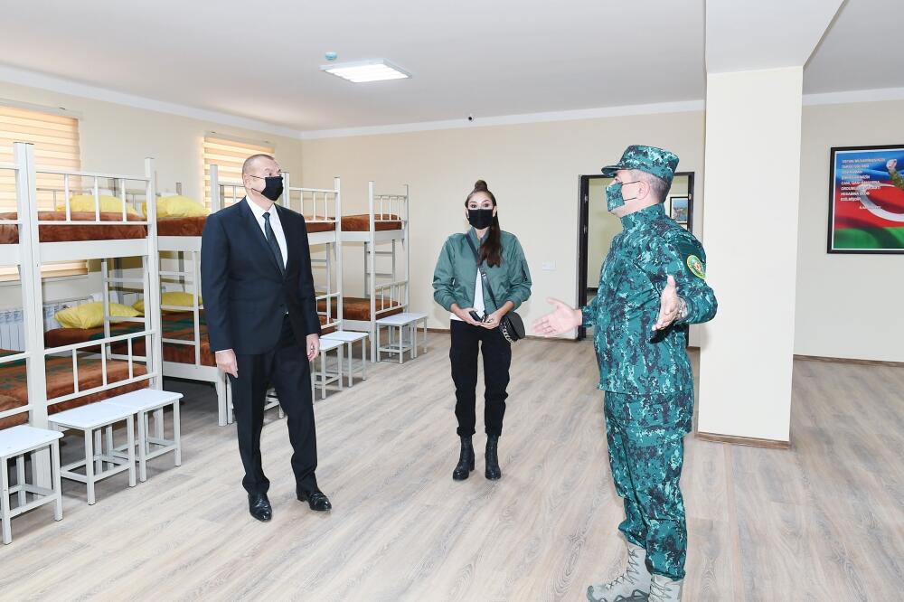 Президент Ильхам Алиев и Первая леди Мехрибан Алиева приняли участие в открытии нового комплекса воинской части ГПС