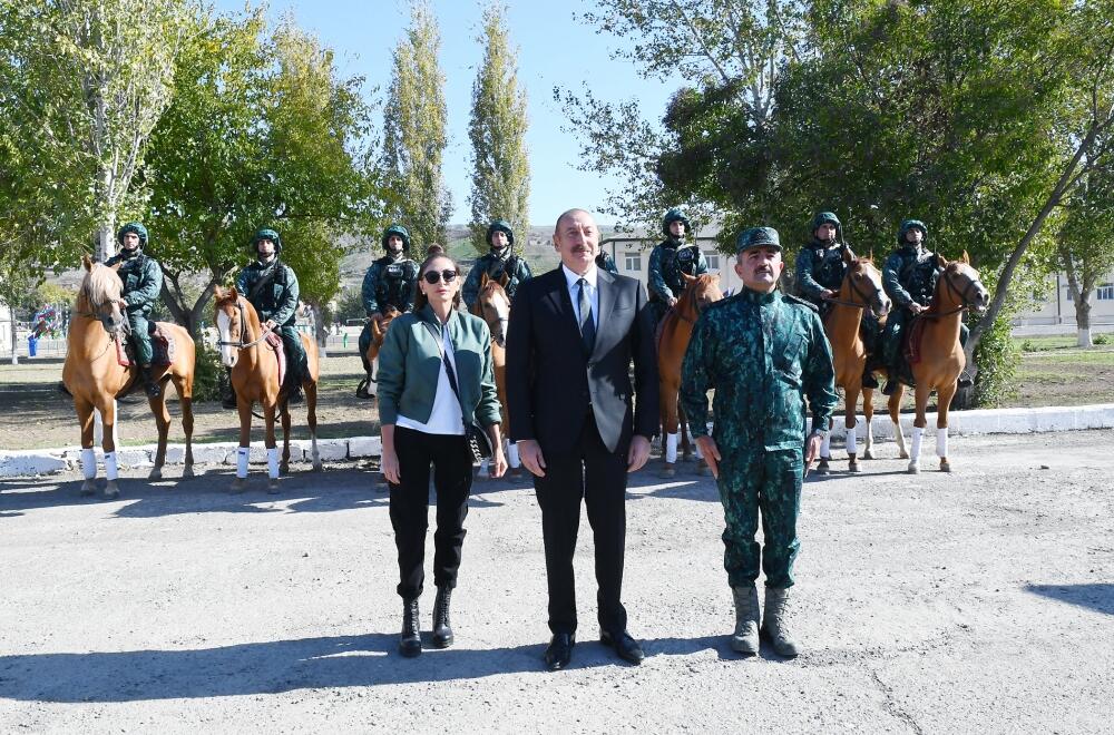 Президент Ильхам Алиев и Первая леди Мехрибан Алиева приняли участие в открытии нового комплекса воинской части ГПС