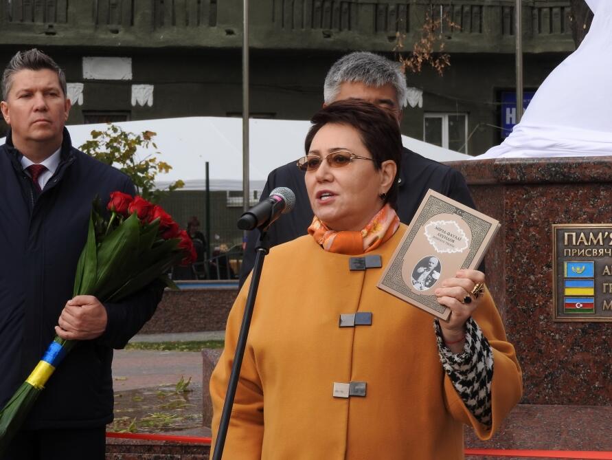 В Харькове открылся памятник Мирза Фатали Ахундзаде