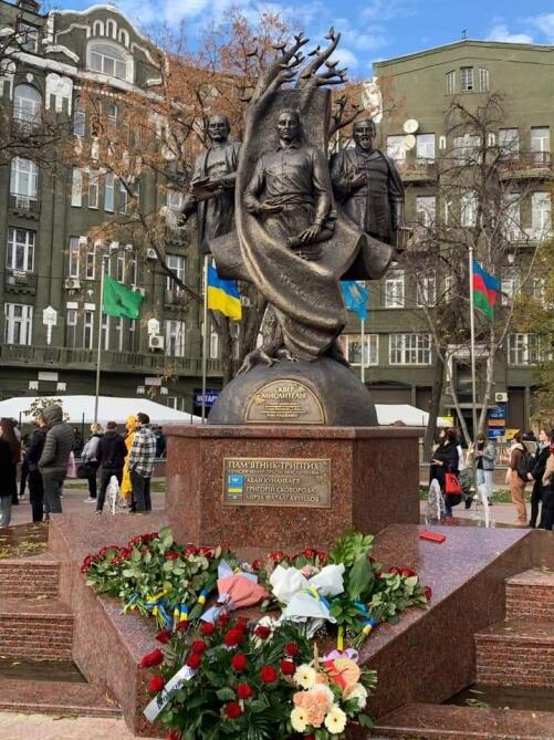 В Харькове открылся памятник Мирза Фатали Ахундзаде
