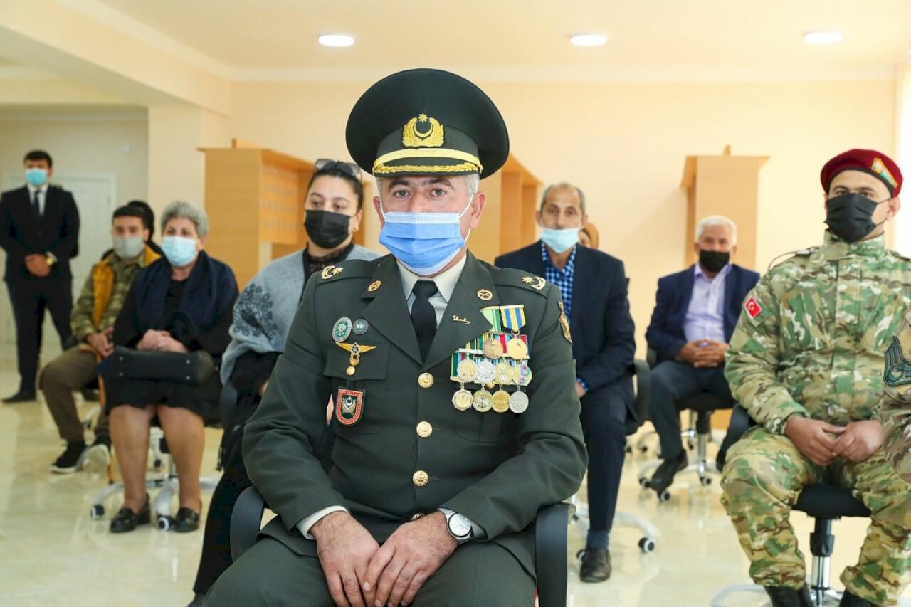 Семьям шехидов и инвалидам войны предоставлено 50 квартир
