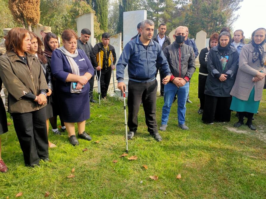Düşmənin xeyli canlı qüvvəsini və texnikasını məhv edən igid döyüşçü Əlibəy Feyruzlunun xatirəsi anılıb