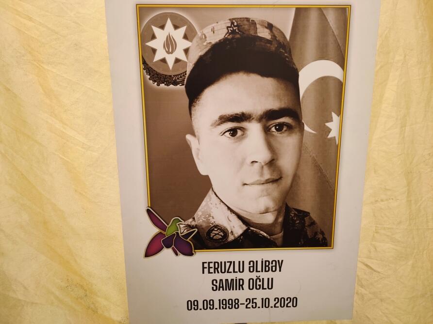 Düşmənin xeyli canlı qüvvəsini və texnikasını məhv edən igid döyüşçü Əlibəy Feyruzlunun xatirəsi anılıb