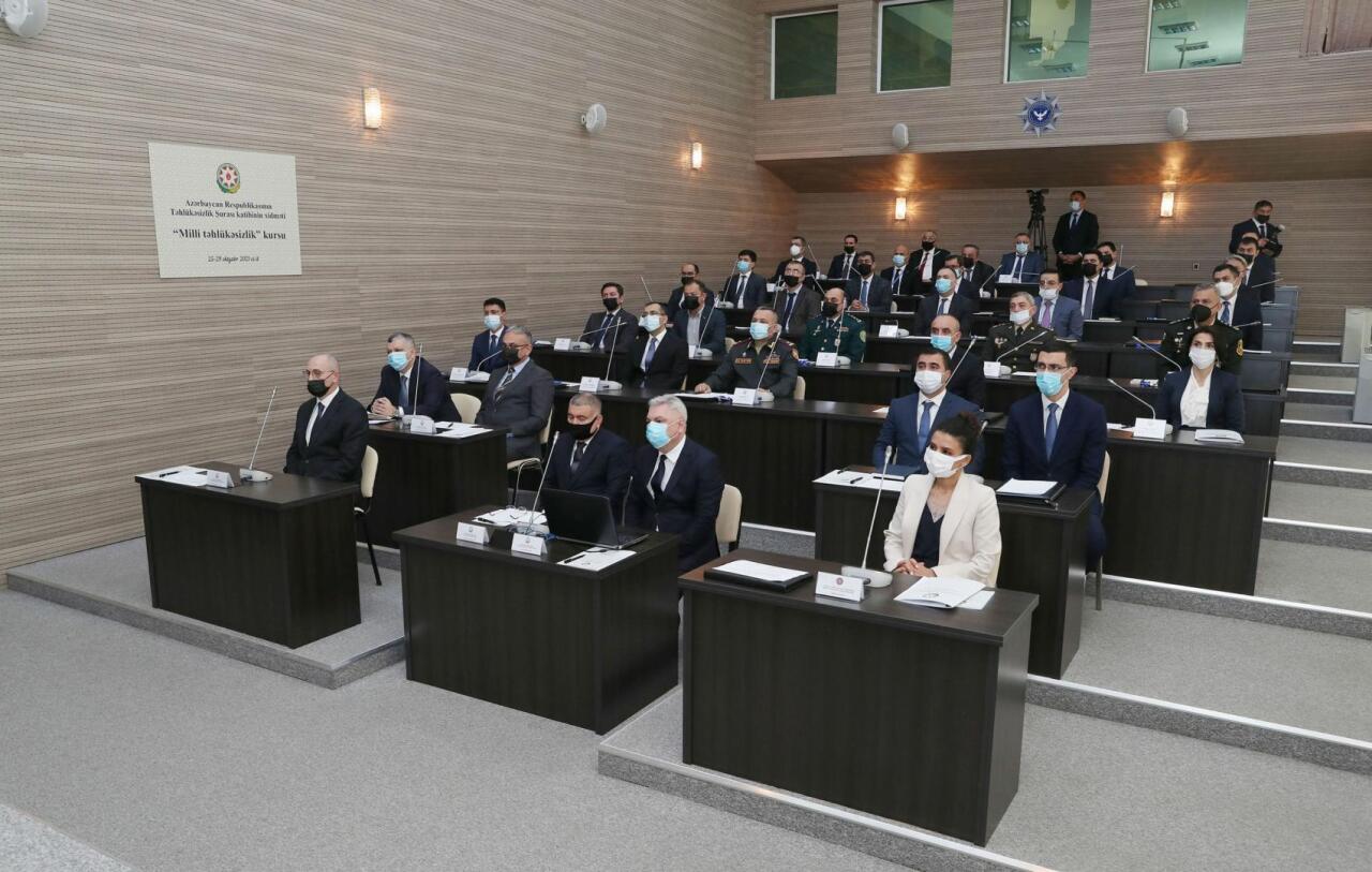 В Международном антитеррористическом учебном центре СГБ Азербайджана проходит курс «Нацбезопасность»