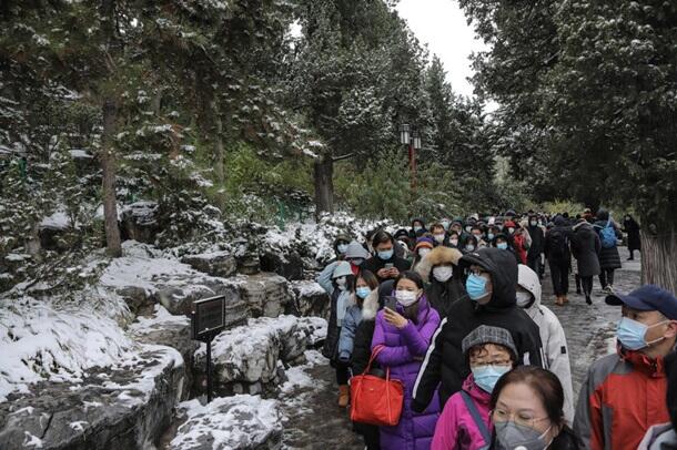 Пекин засыпало снегом, в стране резкое похолодание