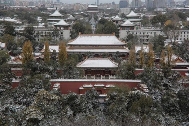 Пекин засыпало снегом, в стране резкое похолодание
