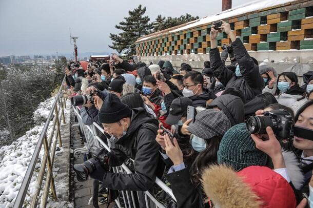 Пекин засыпало снегом, в стране резкое похолодание